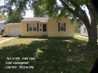 563 W 10th St, Hoisington, KS 67544