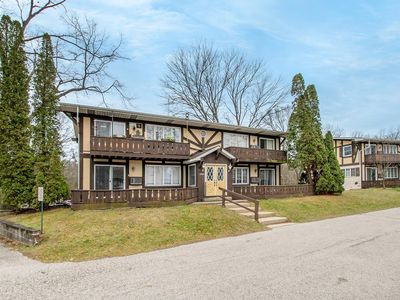 18230 Swiss Dr, Spring Lake, MI, 49456