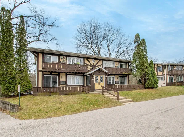 18230 Swiss Dr, Spring Lake, MI 49456