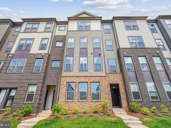 45918 Swallow Ter, Sterling, VA 20165