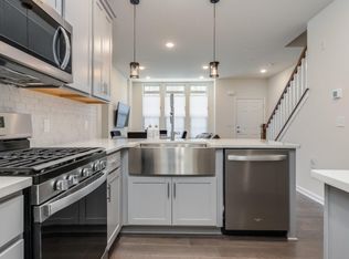 9 Sternadori Rd, Somerville, NJ 08876