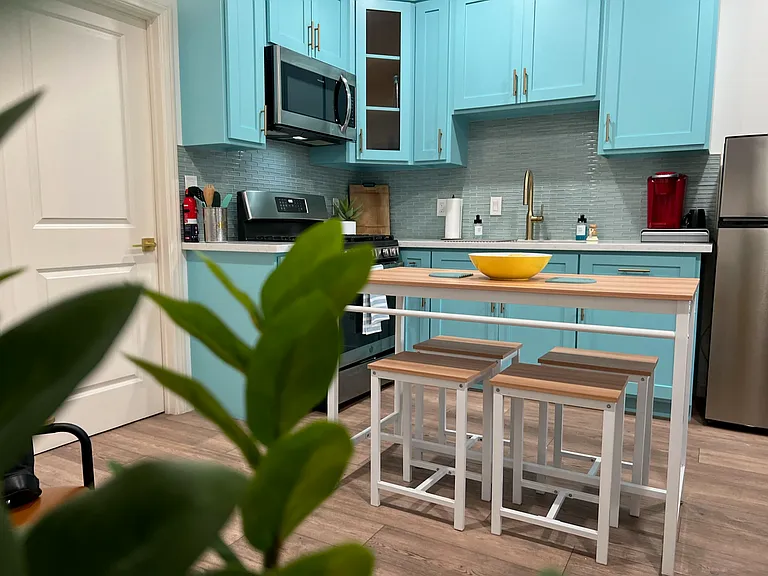 Lemon Ave — Photo 1
