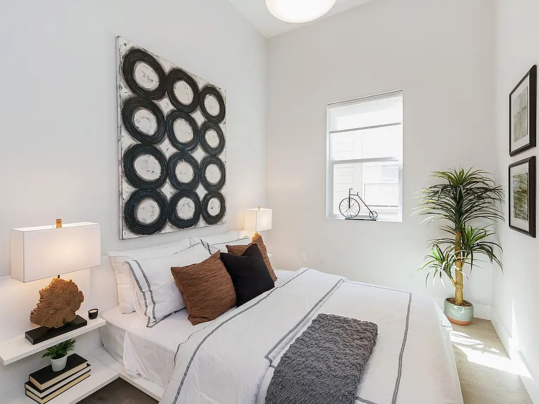 1082 S Van Ness Ave #1082 — Photo 14