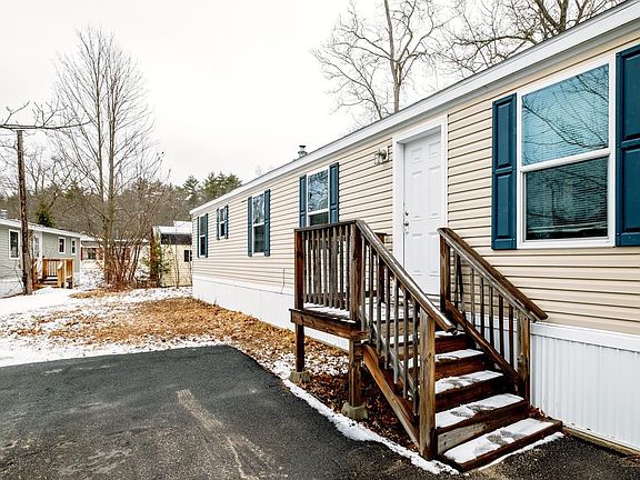 2nd image of 34 Pineland Park Road