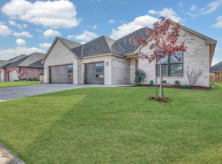 3919 NE Shenandoah Dr, Lawton, OK 73507