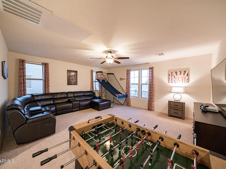 2681 E Hampton Ln — Photo 40