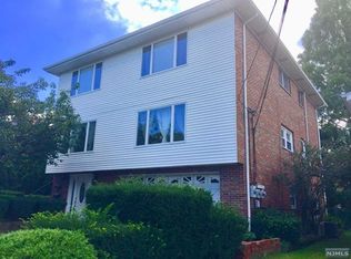 21 Henry St, Fort Lee, NJ 07024
