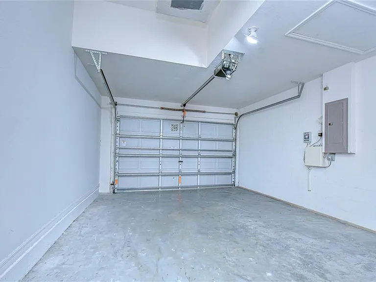 6010 Skylarkcrest Dr — Photo 21