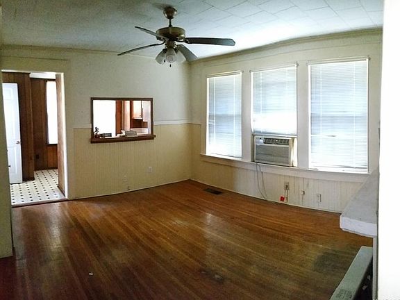 5th image of 1530 Saint Charles Ave