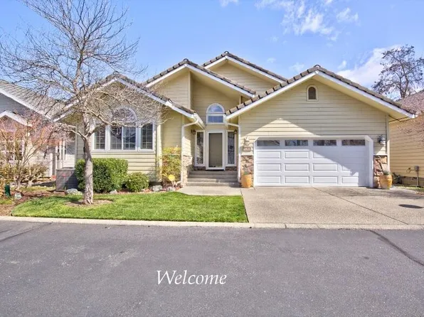 914 Mystic Dr, Grants Pass, OR 97527
