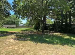 16 Walnut St, Nocona, TX 76255