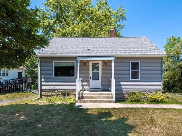 107 S Main St, Albion, PA 16401