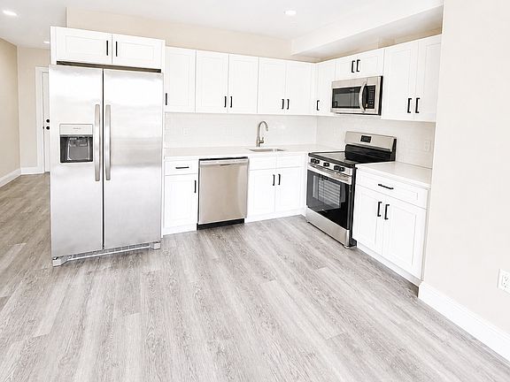 2nd image of 1600 54th St #318