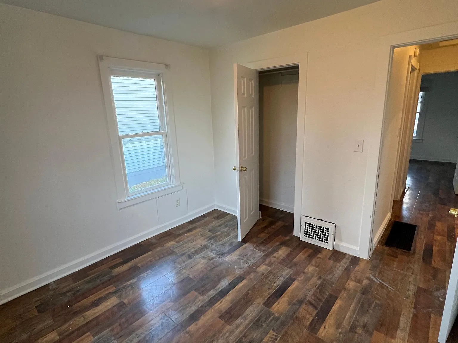 168 Burr St — Photo 2