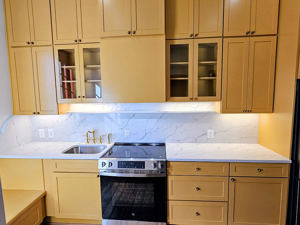 1st image of 117 N Main St #4