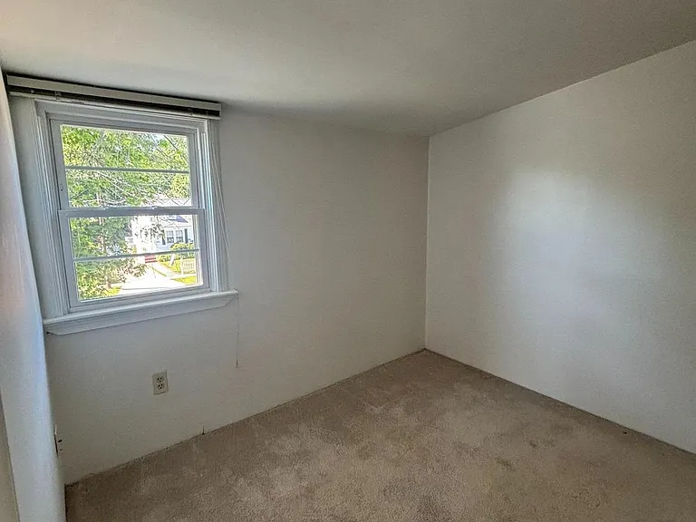 6844 Westmoreland Rd — Photo 18