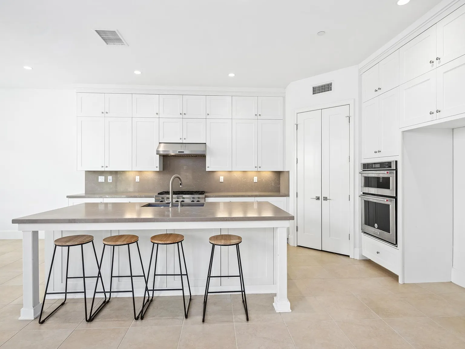 125 Avento — Photo 4