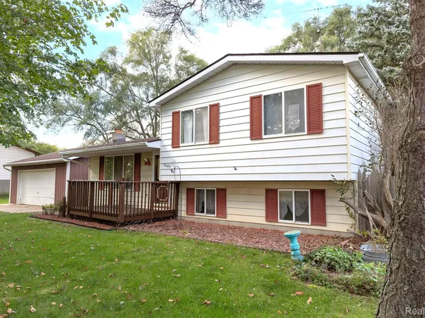 2689 Windemere, North Branch, MI 48461