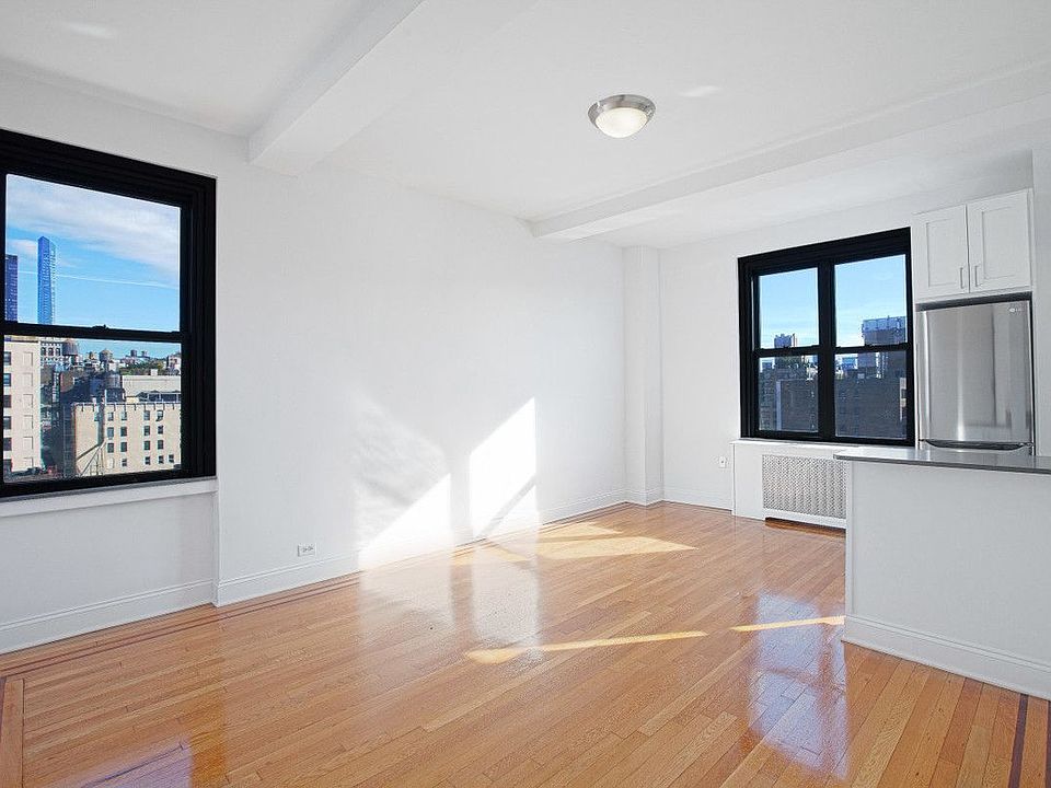 1st image of 208 W 23rd St APT 1016