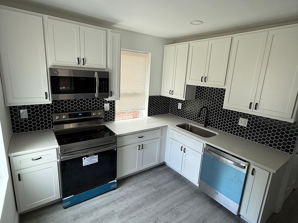 1st image of 4973 Quincy St #B