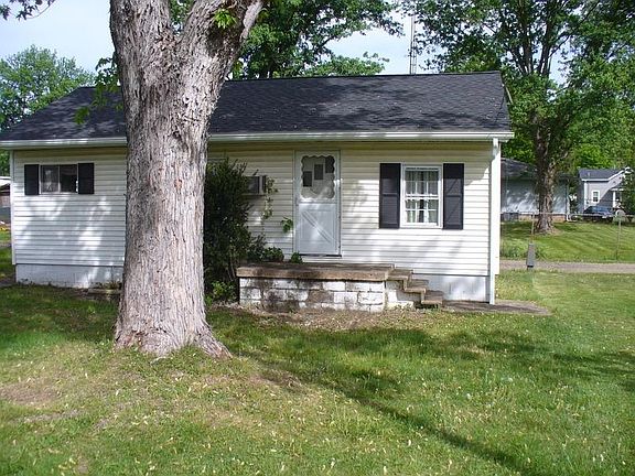 5th image of 222 Fay Ave
