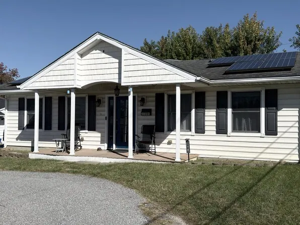 2504 Putty Hill Ave, Parkville, MD 21234