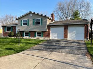 5621 Signet Dr, Dayton, OH 45424