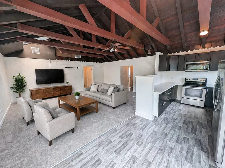 14301 Mill Ct #3 — Photo 5
