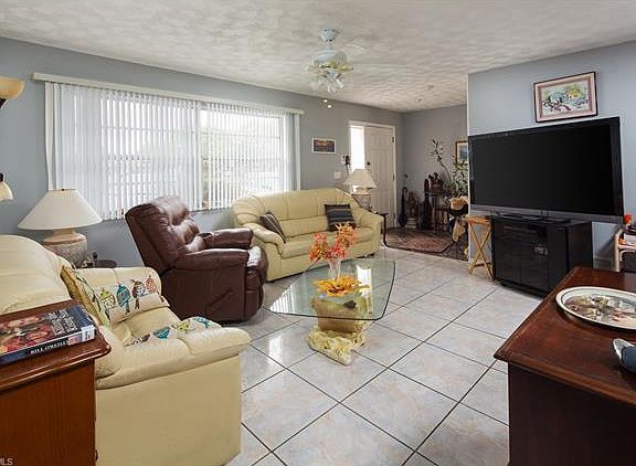 3rd image of 2702 Ponce De Leon Dr