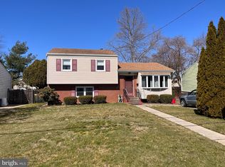9 Albans Ave, Ewing, NJ 08618