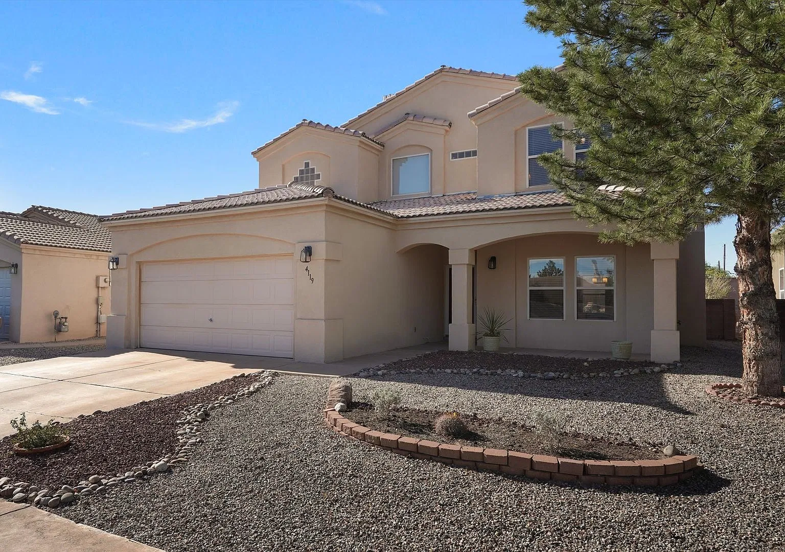 Spacious 3BR/3BA Home for Rent | NW Albuquerque | Convenient location and Charm — Photo 1