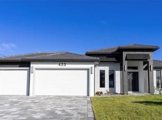 423 NW 35th Pl, Cape Coral, FL 33993