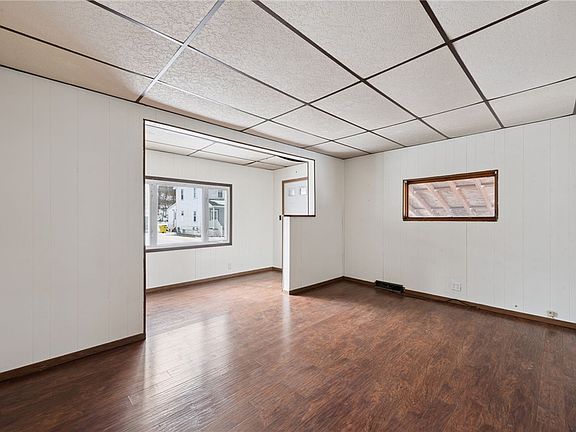 5th image of 124 Water Ave