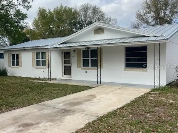 1021 Sun Country Ct, Mount Dora, FL 32757