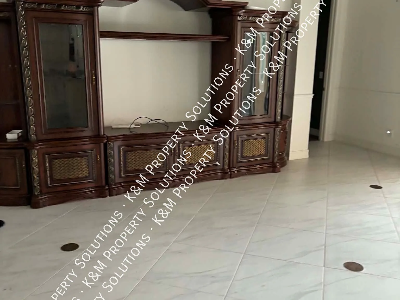 Beautiful Home in Moody River Estates — Photo 3