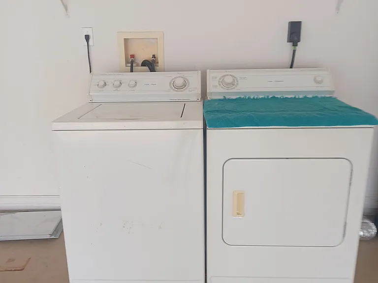 Washer/Dryer in Garage