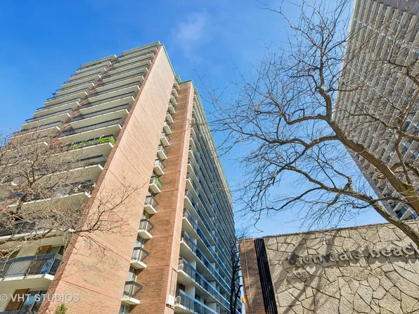 5901 N Sheridan Rd #5AC, Chicago, IL 60660