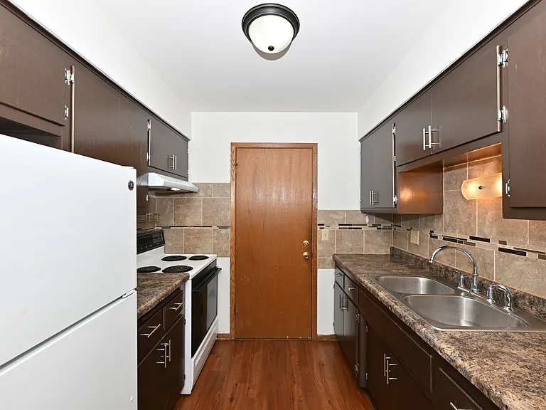 8529 W North Ave #6 — Photo 4