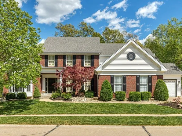 827 Arbor Chase Dr, Ballwin, MO 63021