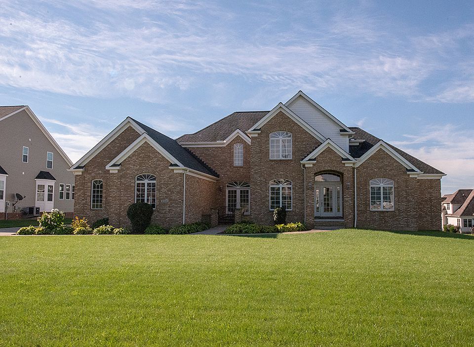 1st image of 8948 Chinaberry Cir