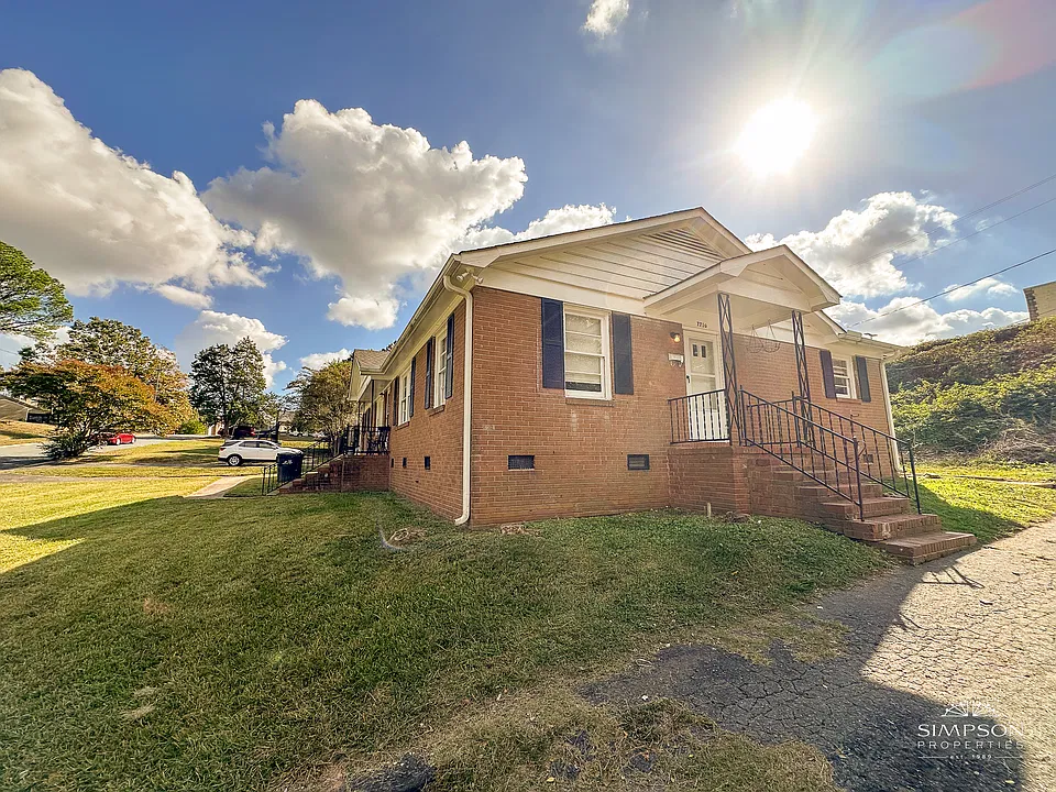 7710 Briardale Dr