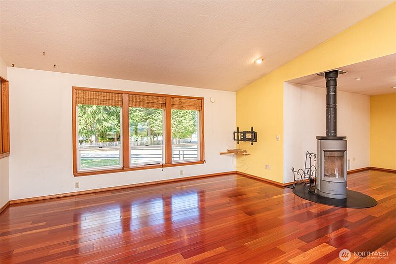 5th image of 1419 S Pacific Vista