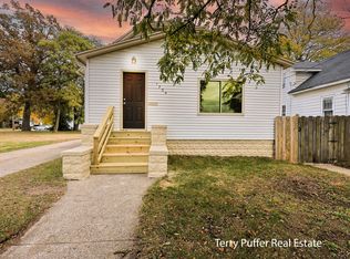 1704 7th St, Muskegon, MI 49441