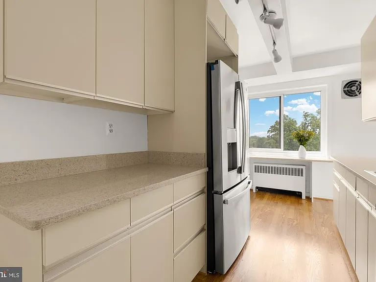 4201 Cathedral Ave NW #1405W — Photo 15