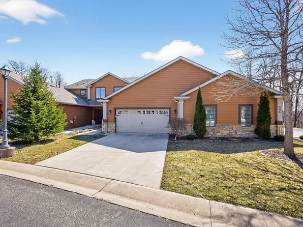 552 Panorama Cir NW, Rochester, MN 55901