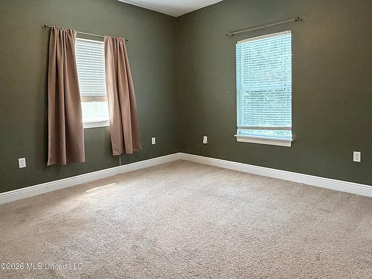 2068 Bienville Ave — Photo 5