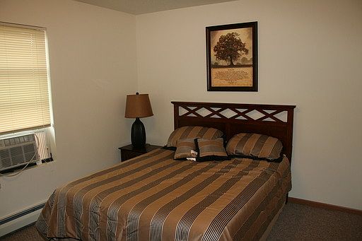 4th image of 2811 Cedarville Dr APT 02