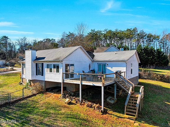 3rd image of 1604 Cavet Dr