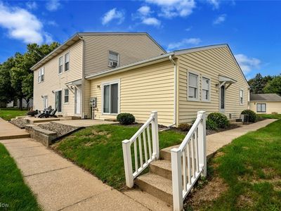 2531 Royal County Down APT A, Uniontown, OH, 44685