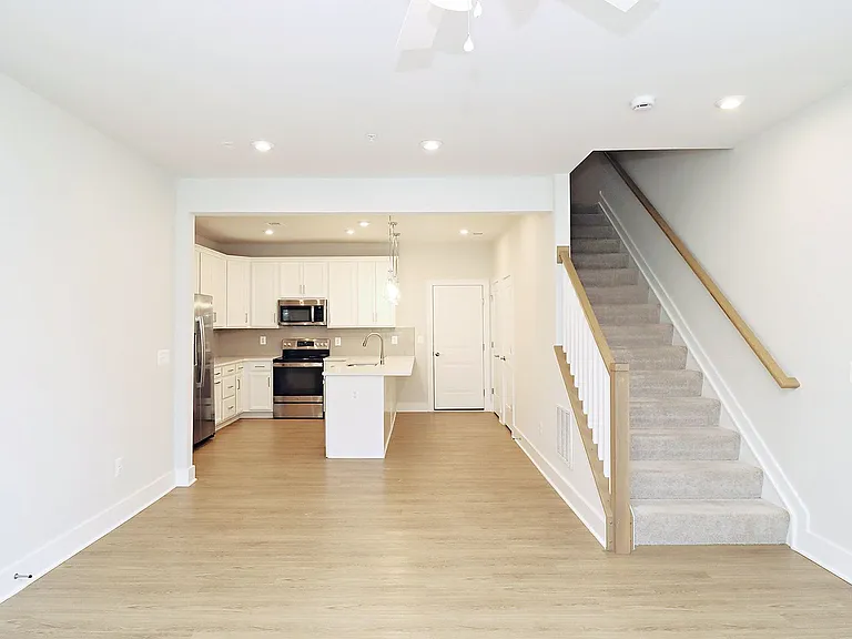 660 Noush Ct #A — Photo 3